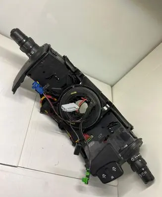 Renault Clio III Headlight wiper switch 8200245438