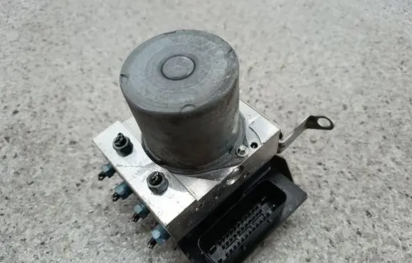 BMW X1 E84 ABS Pump 67685506860214