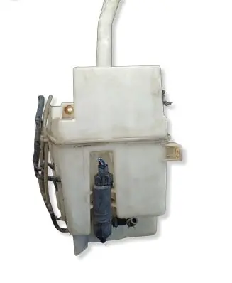 Toyota Avensis T250 Windshield washer fluid reservoir/tank 