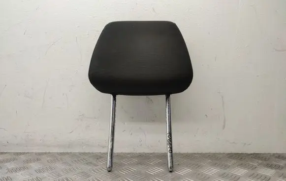 BMW 1 E81 E87 Front seat headrest 