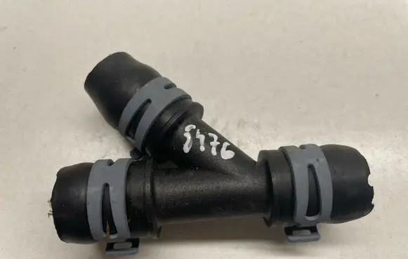 Audi Q7 4M Engine coolant pipe/hose 5Q0121087L
