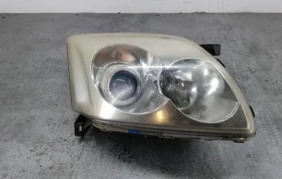 Toyota Avensis T250 Headlight/headlamp KOITO05-43