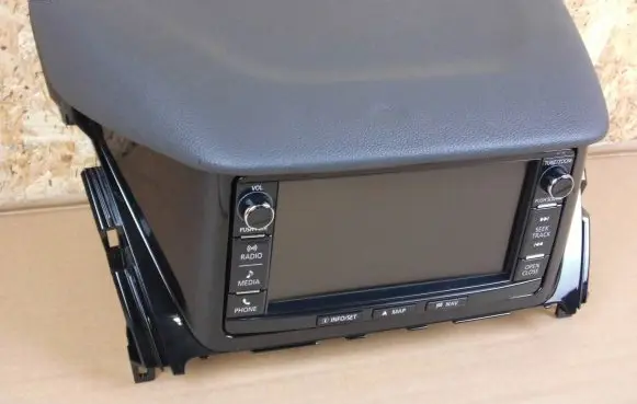 Mitsubishi Eclipse Cross Radio/CD/DVD/GPS head unit 8750A578