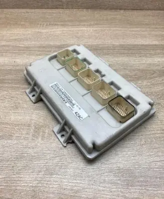 Chrysler Pacifica Fuse module P04692042AC 04692042AC