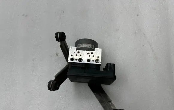 BMW i3 ABS Pump 6895508 10062735821 28516538063