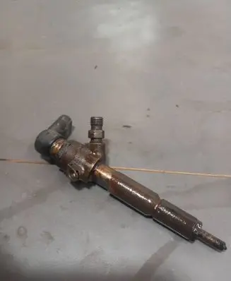 Fuel injector