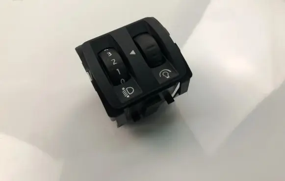 Renault Clio IV Light switch 251900567R