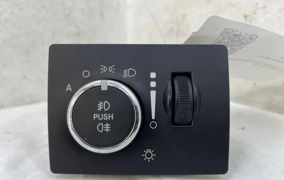 Jeep Grand Cherokee Light switch P68258719AB