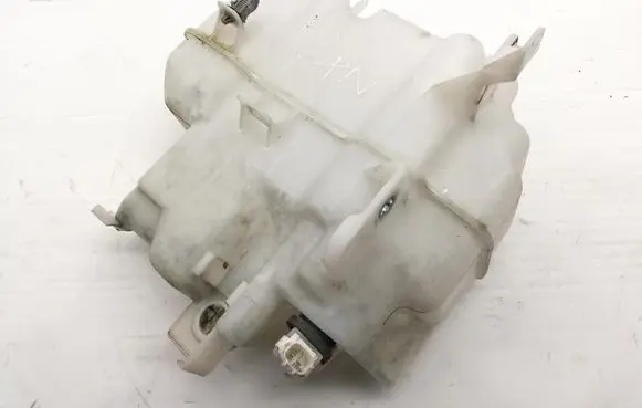 Mazda 3 II Windshield washer fluid reservoir/tank