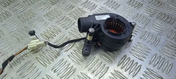 Mercedes-Benz CLS C218 AMG Heater fan/blower A2049060015