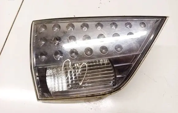Mitsubishi Outlander Tailgate rear/tail lights 