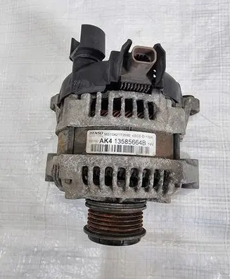 Opel Corsa E Generator/alternator 13585664B