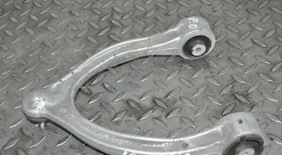 Mercedes-Benz C W205 Front upper control arm/wishbone 