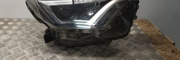 Toyota RAV 4 (XA40) Headlight/headlamp W3049