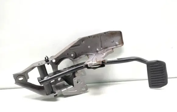 Volvo V60 Brake pedal 31302350