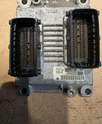 Opel Astra H Engine control unit/module 0261208396