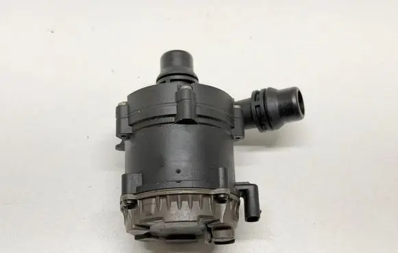 BMW 5 G30 G31 G38 Electric auxiliary coolant/water pump 8638237