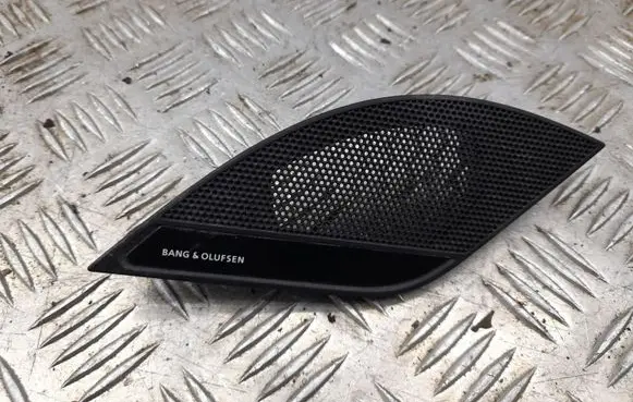 Side speaker trim/cover