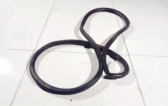 Seat Ibiza IV (6J,6P) Rubber seal front coupe door 