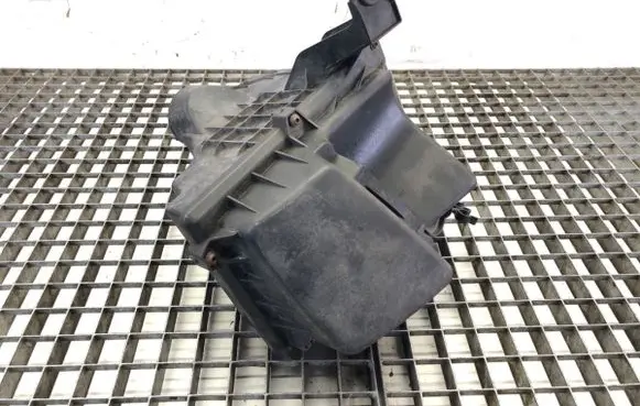 Ford Focus C-MAX Air filter box