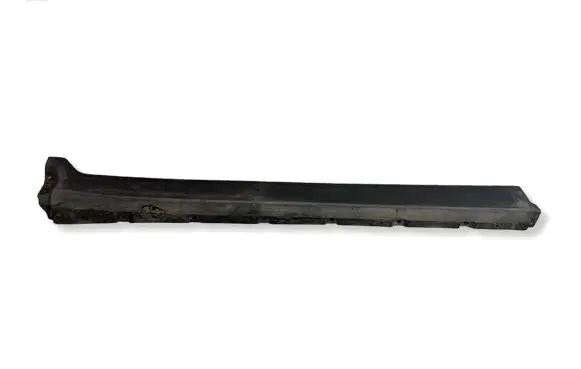 Maserati Levante Sill 670040336