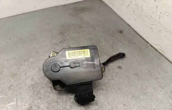 KIA Ceed Intake manifold valve actuator/motor 283202A600 283102A690