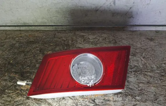 Chevrolet Epica Tailgate rear/tail lights E132105 7E03