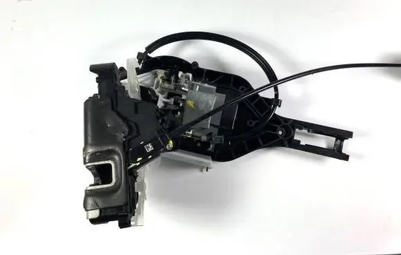 Ford Mustang VII Front door lock PR3BC219A65AH
