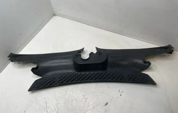 BMW X3 E83 Engine bonnet/hood lock trim molding 3402286 10991213