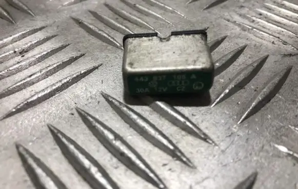 Audi A3 S3 8P Other relay 443937105a 34704