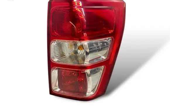 Suzuki Grand Vitara II Rear/tail lights 22059079