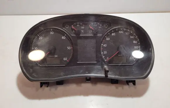 Volkswagen Polo IV 9N3 Speedometer (instrument cluster) 6Q0920825F 110080321037A