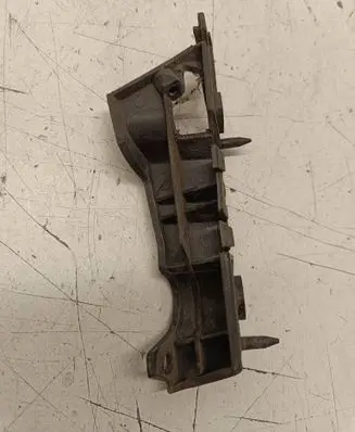 Audi A4 S4 B8 8K Fender mounting bracket 8K0807284