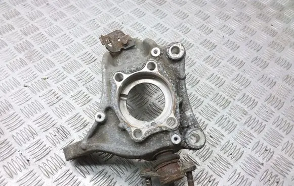 Volkswagen PASSAT B6 Front wheel hub spindle knuckle 3C0407258G