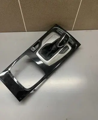 Opel Insignia B Gear shifter surround trim plastic 13486949 22818055
