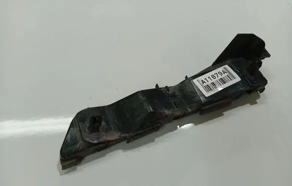 Toyota Avensis T250 Rear bumper mounting bracket 