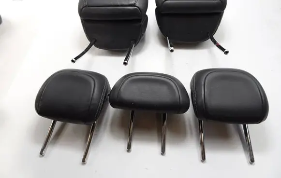 Citroen DS5 Front seat headrest asdf