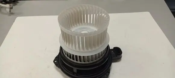 Toyota Sienna XL40 IV Heater fan/blower AY5610 12V05E2