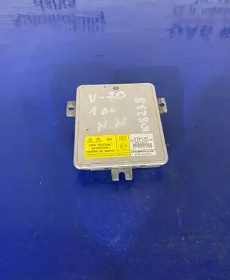 Volvo V70 Xenon control unit/module 6948180 6261110499
