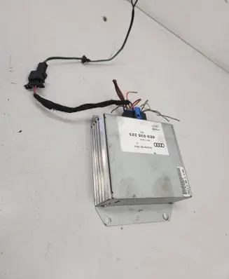Audi A3 S3 8P Sound amplifier 8E9035223