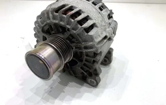 Skoda Kodiaq Generator/alternator 04C903021A
