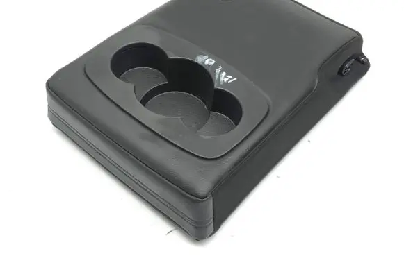 Renault Megane IV Rear seat armrest 