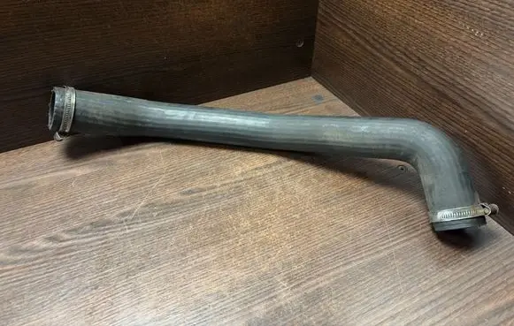 Intercooler hose/pipe