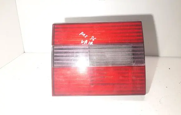 Volkswagen PASSAT B4 Rear/tail lights 3A9945107B