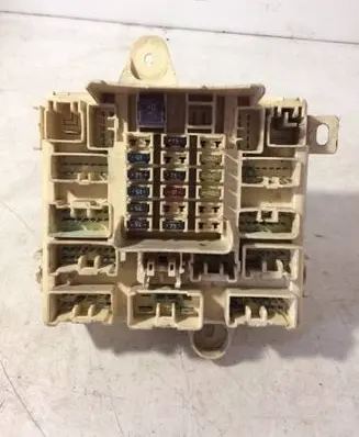 Lexus IS 200-300 Fuse module
