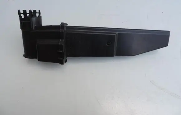 Intake resonator