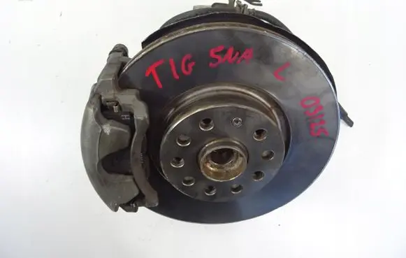 Volkswagen Tiguan Front wheel hub spindle knuckle 5Q0407257C