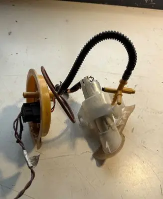BMW 5 F10 F11 In-tank fuel pump 7217065