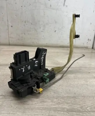 Jaguar S-Type Front door lock 4W4A5421813BA 0911505
