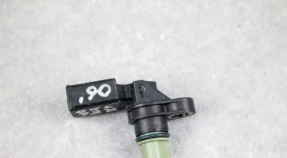 Volkswagen Touareg I Camshaft position sensor 06E905163